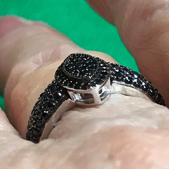 Black Spinel size 7 - Picture 3 of 9